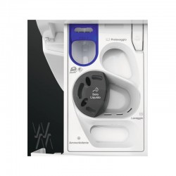 UniversalDose est un tiroir unique conçu pour les PODS® qui utilise des jets d’eau adaptés pour ramollir et percer les PODS®